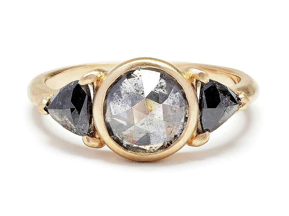 Triangular black side diamonds
