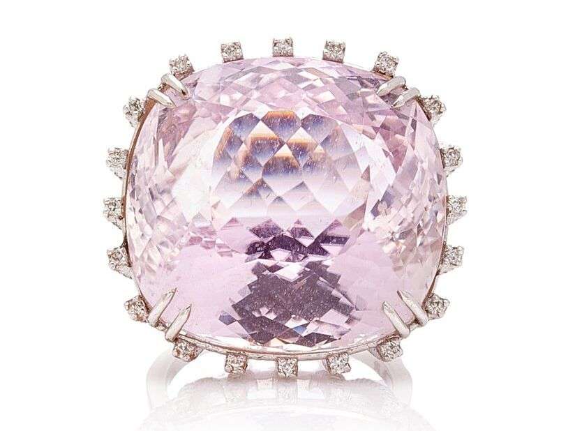 Cocktail ring with pink Kunzite